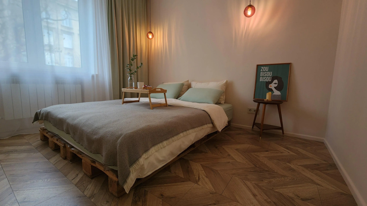 Апартаменты Mid-Century Modern Home