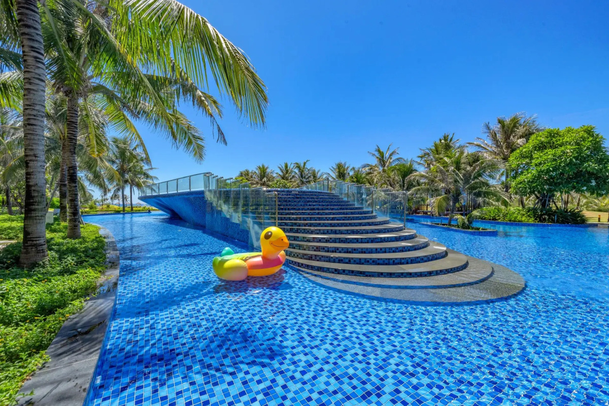 Курортный Отель Wyndham Grand KN Paradise Cam Ranh