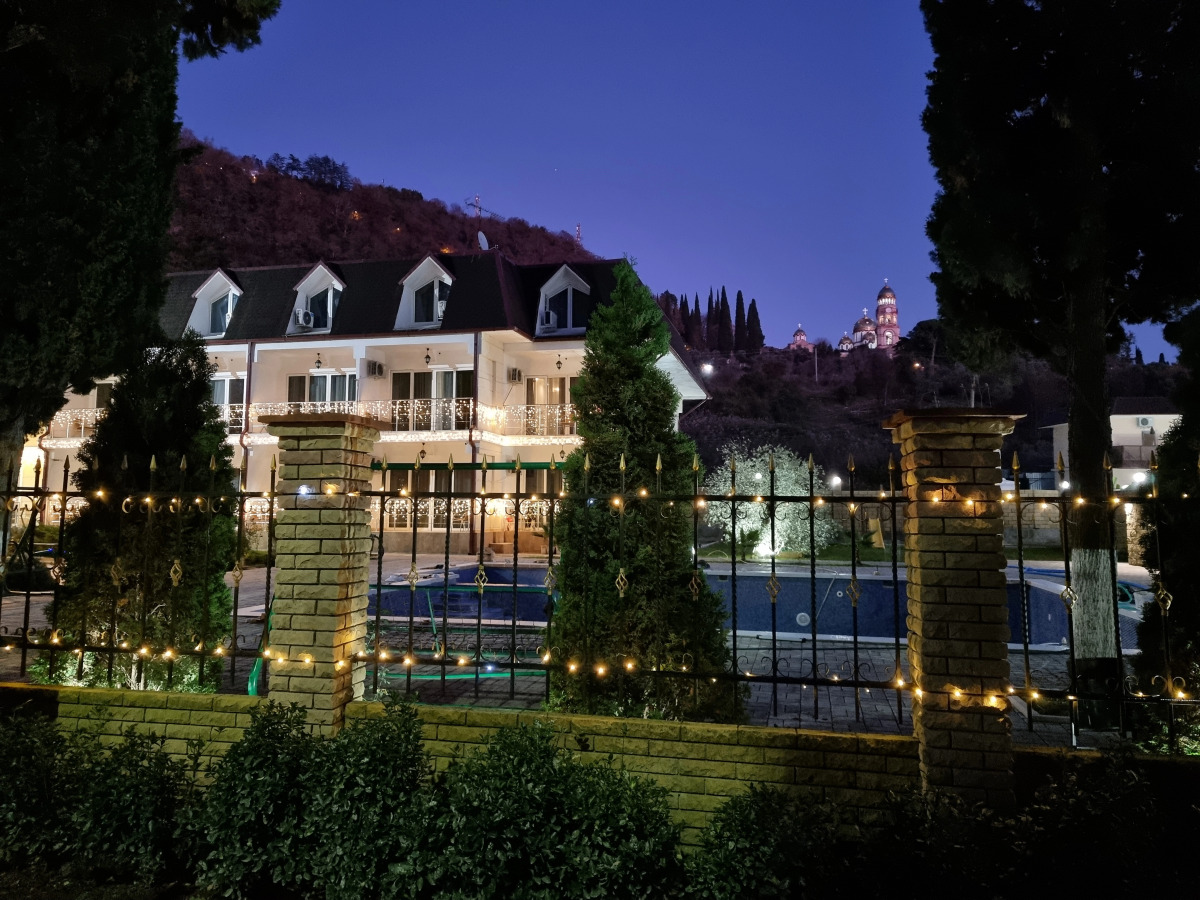 Отель Царская Аллея