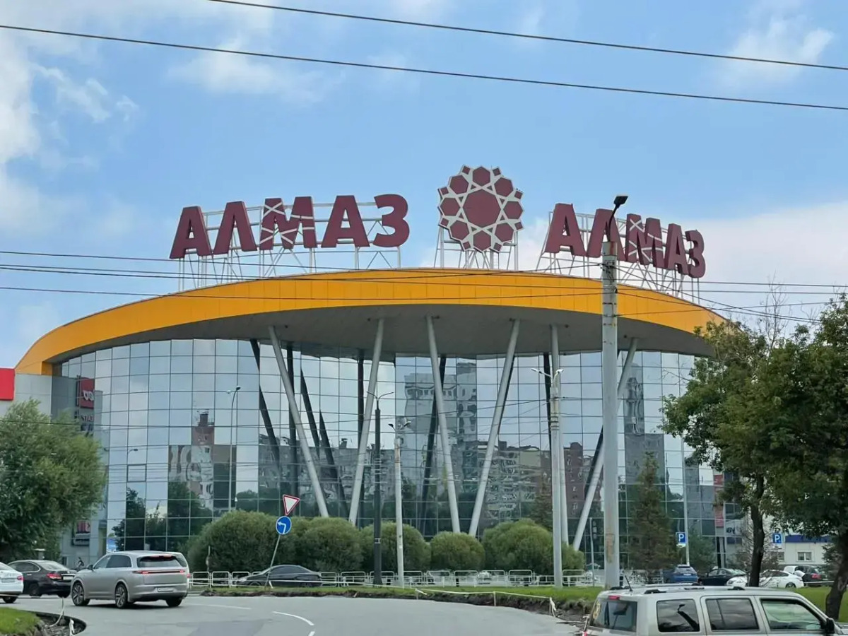 Квартира Отличный день 2 комн. у Алмаза