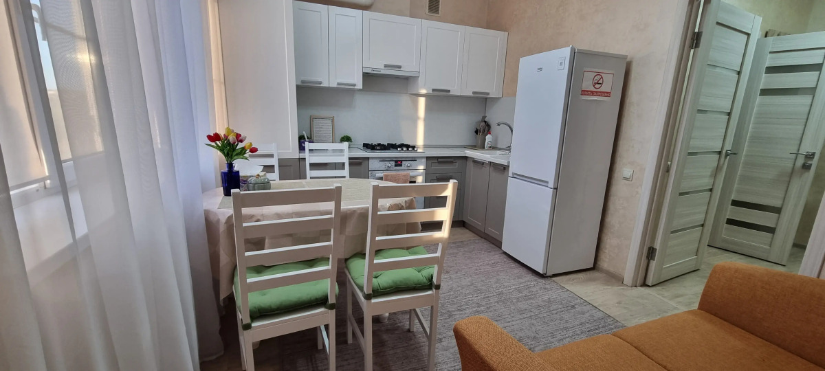 Квартира у Храма Золотая Обитель Будды Шакьямуни