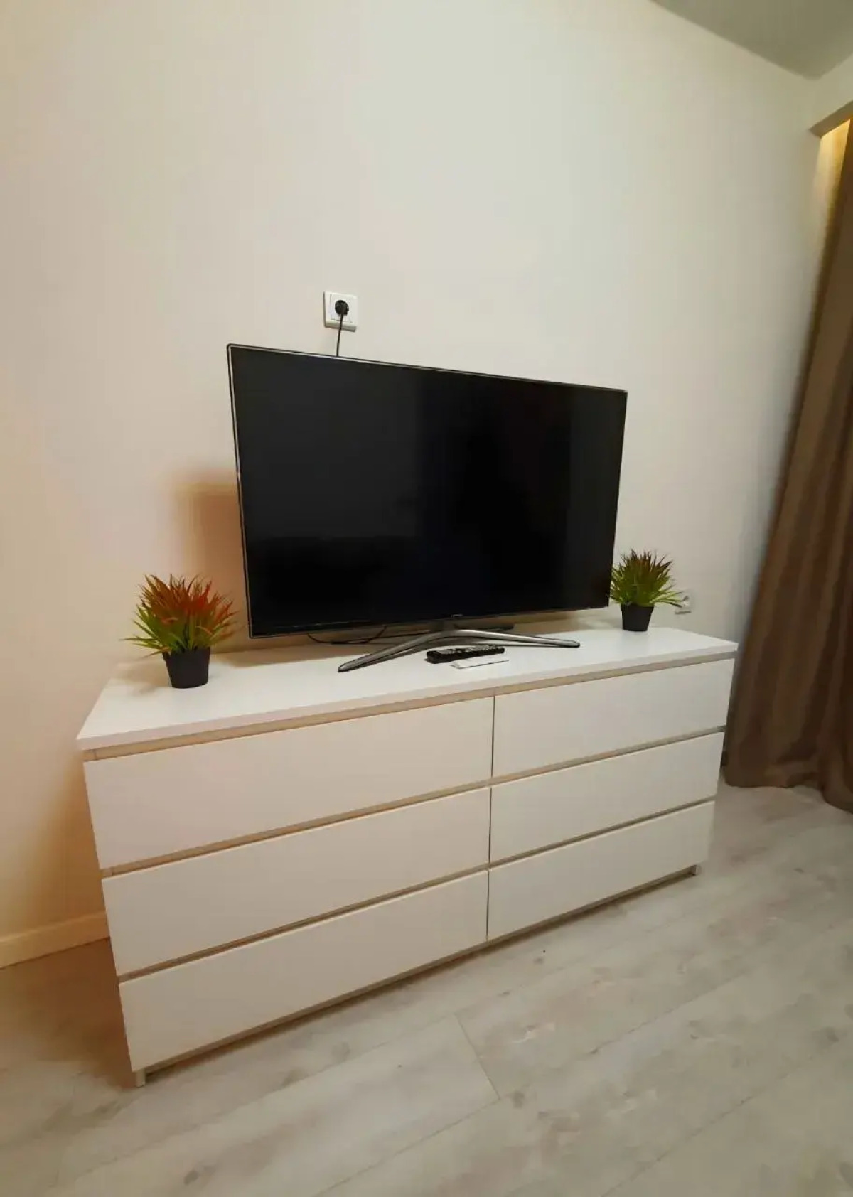 Квартира уютная студия на 203-м микрорайоне