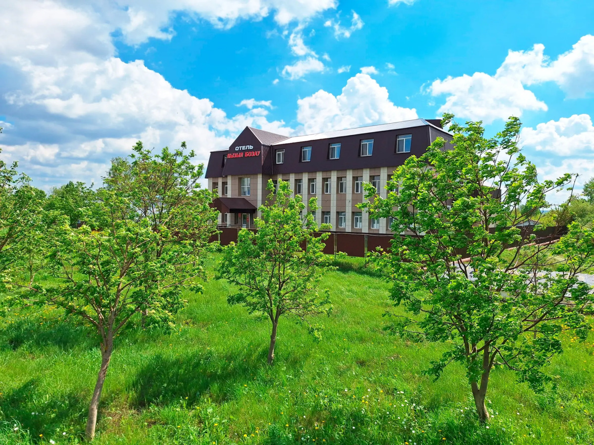 Отель Кызыл Бозау