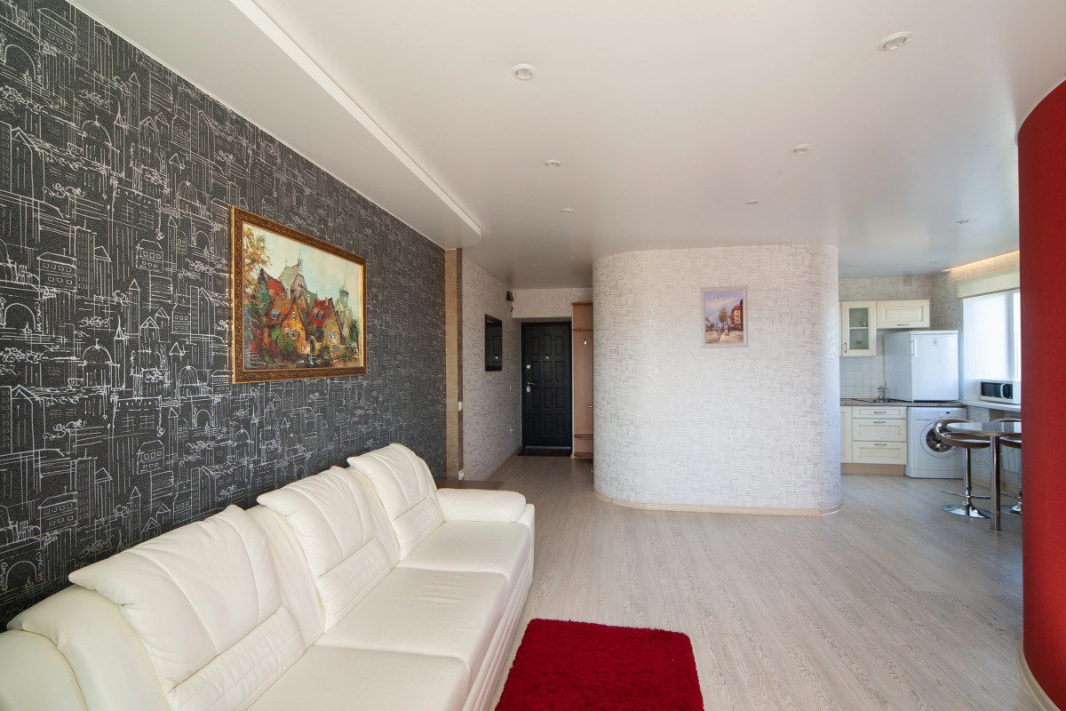 Апартаменты двухкомнатные с джакузи на Горького 1