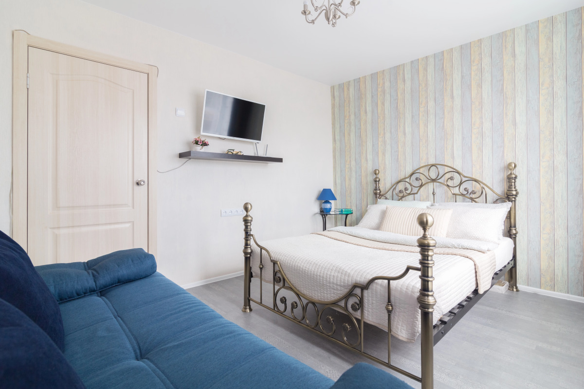 Апартаменты двухкомнатные в самом центре на Большой Покровской 73, Сова-Дом