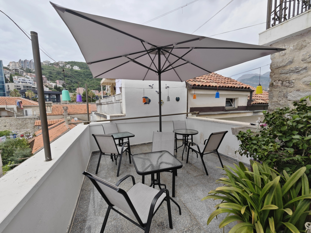 Отель Beatrix Suites