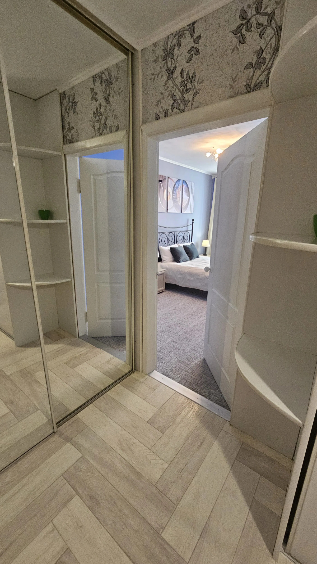 Квартира большая уютная двухкомнатная