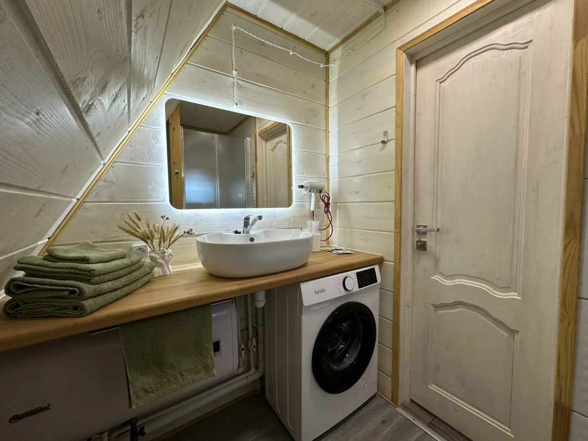 Частный дом Над Рекой с видом на Озеро