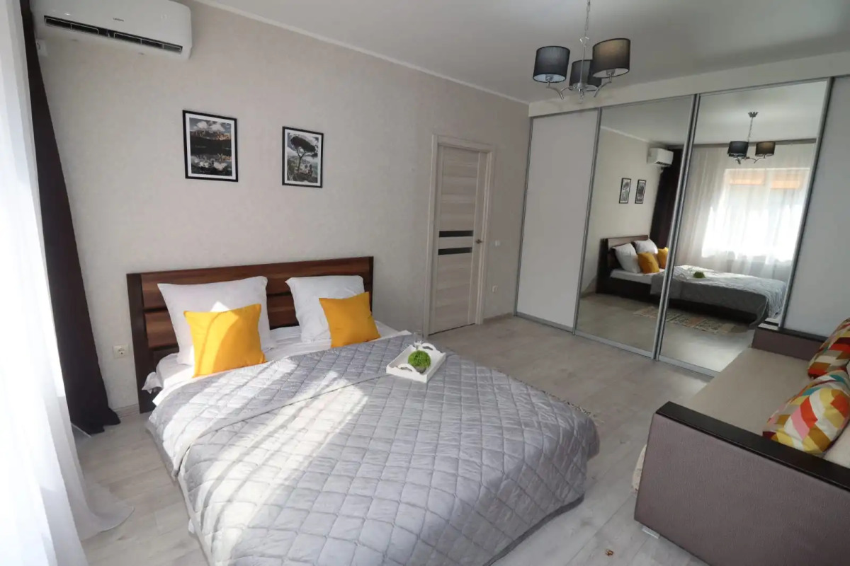 Апартаменты 180 Уютный Дом