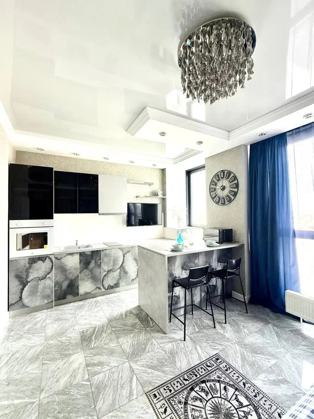 Апартаменты 1411 Верхнеторговая площадь 4