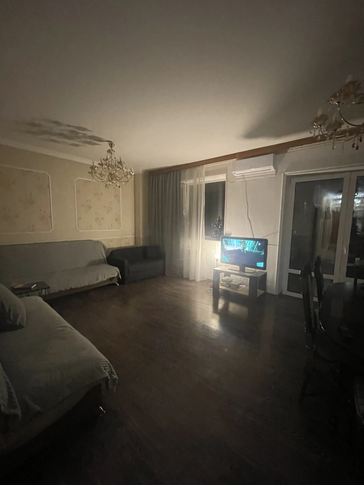 Апартаменты У Финляндского Вокзала и Крейсера Авроры"