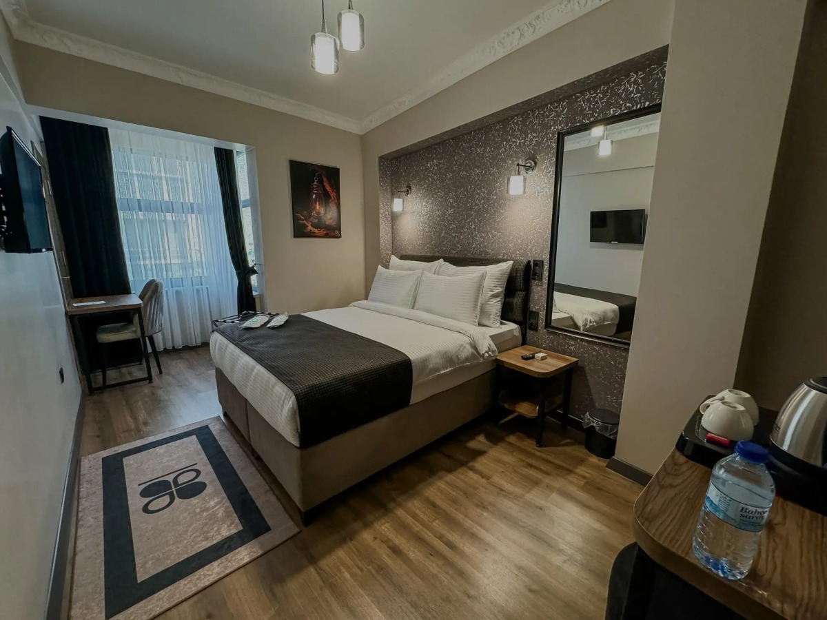 Отель Grand Clover