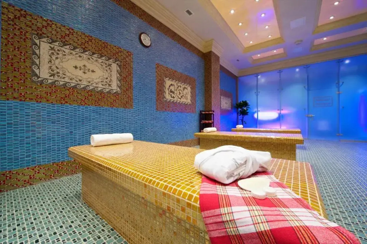 Royal Tulip Алматы