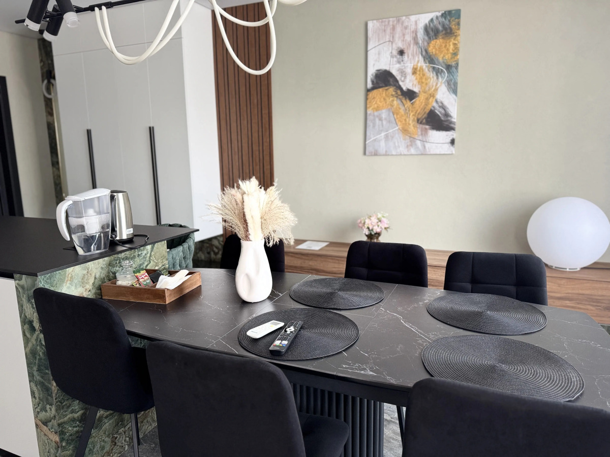 Квартира уютная 2х-к с дизайнерским ремонтом в ЖК Апарт