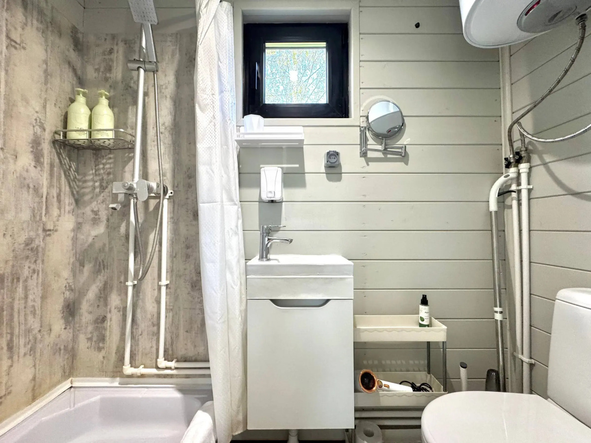 Частный дом Moroshka Scandi - домик для двоих с видом на лес