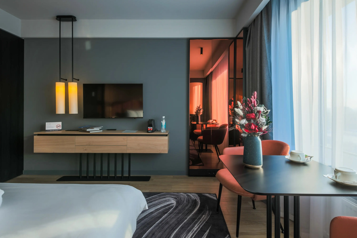 Отель Mercure Hotel and Residences Saint Petersburg