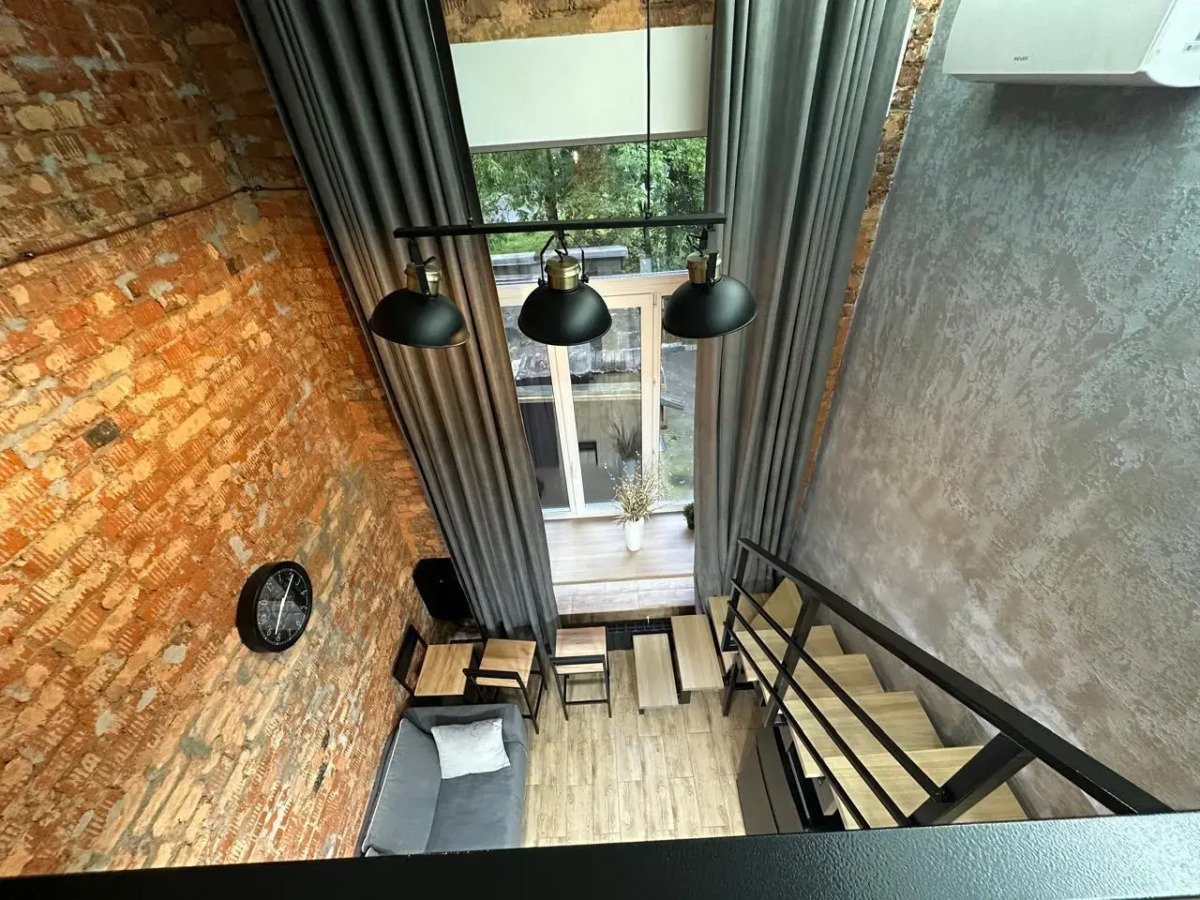 Апартаменты Двухуровневая студия с двумя санузлами в парке