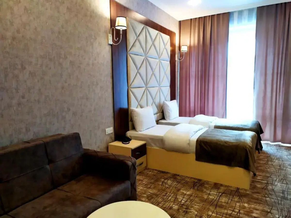 Отель The Clocktower