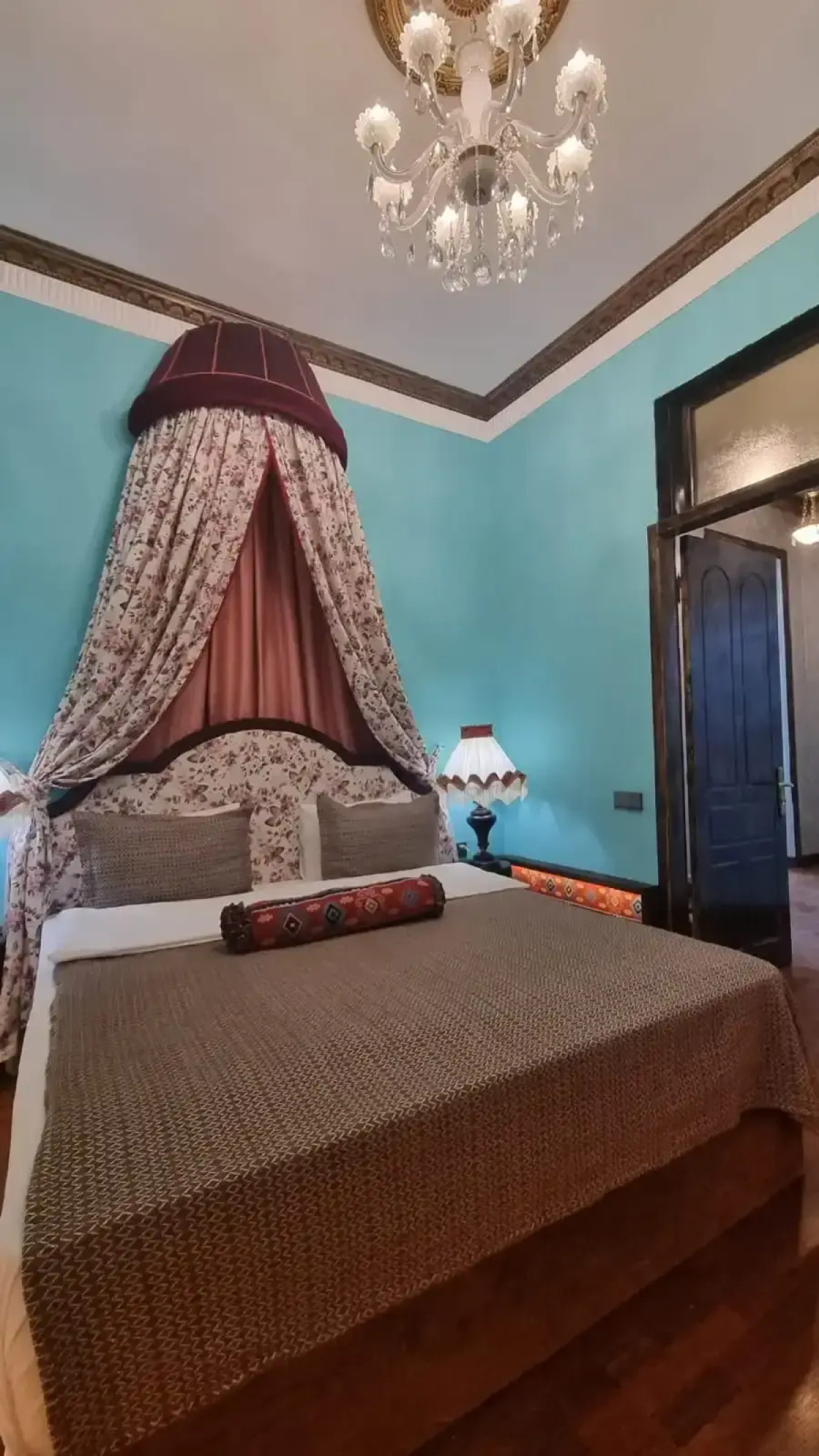 Apartments History 1870