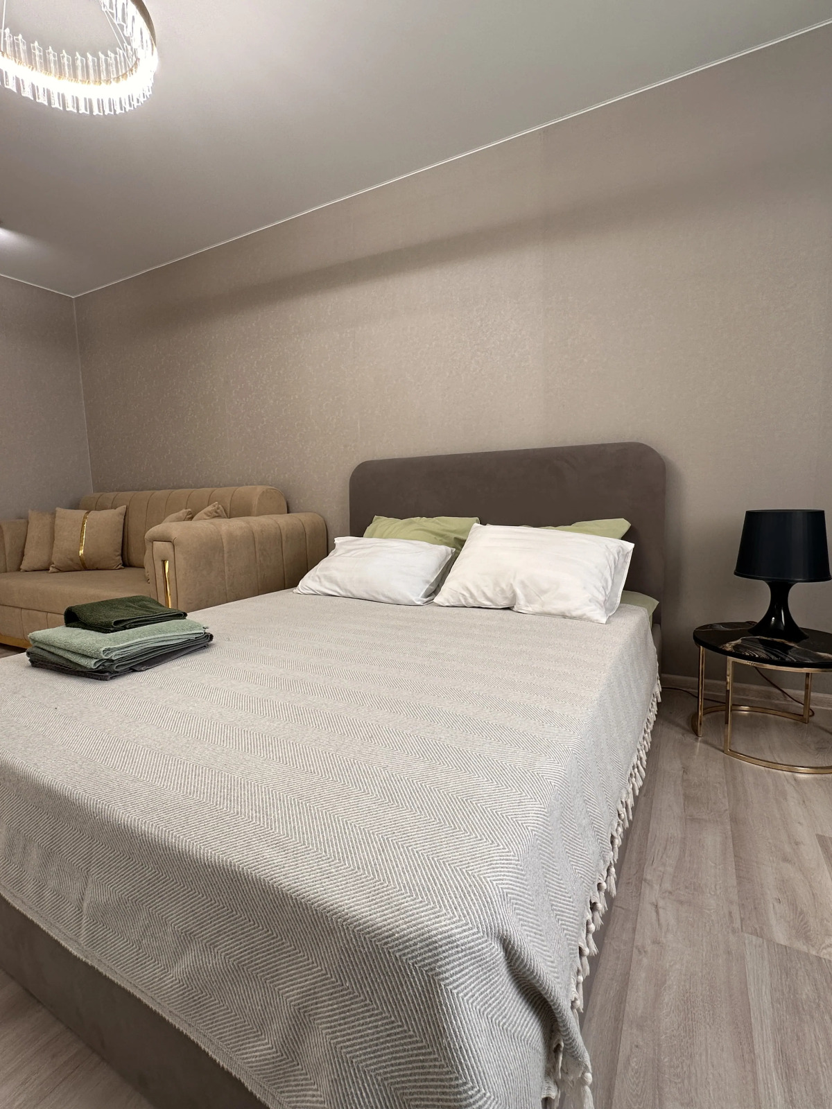 Апартаменты 2 комнатная квартира на Мира 9В