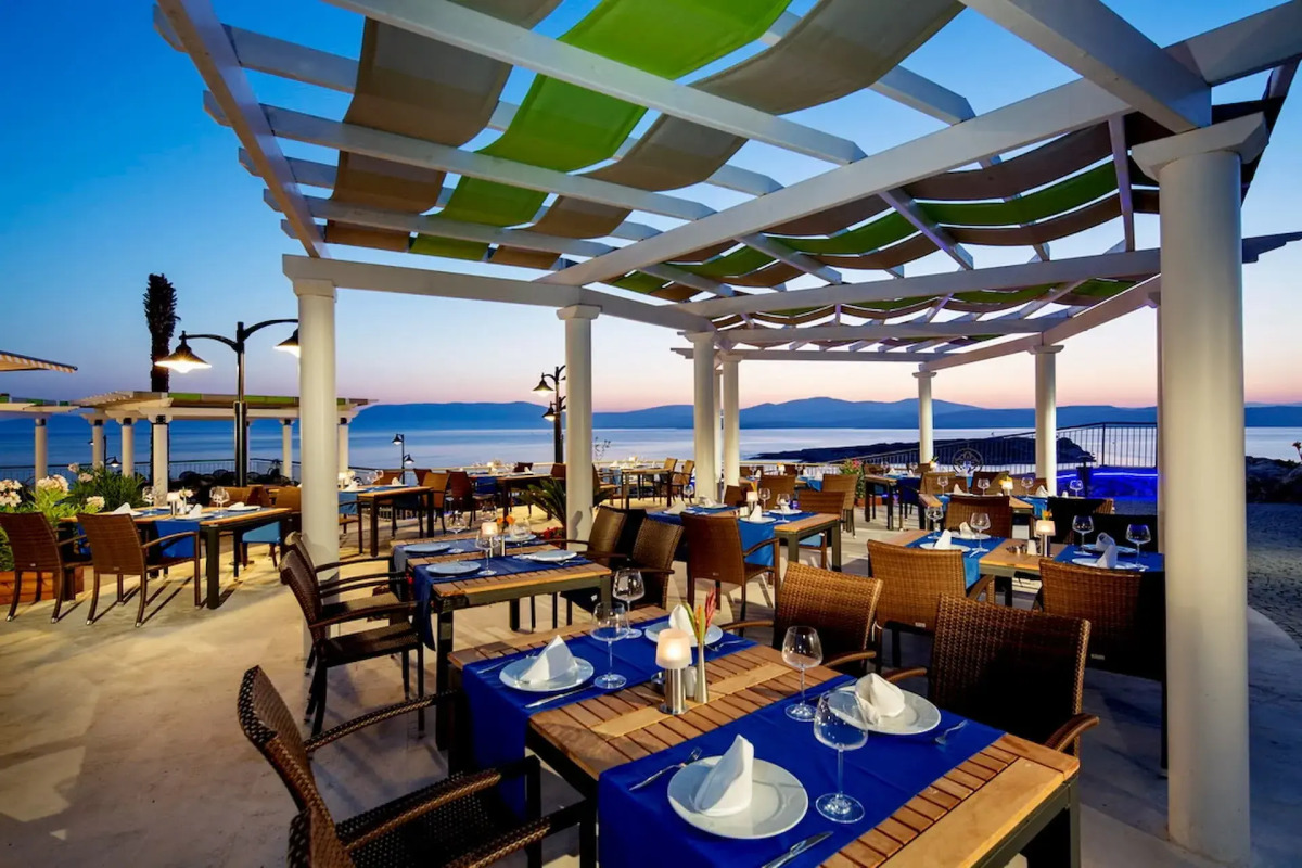 Royal Teos Thermal Resort Clinic & Spa (Halal Hotel)