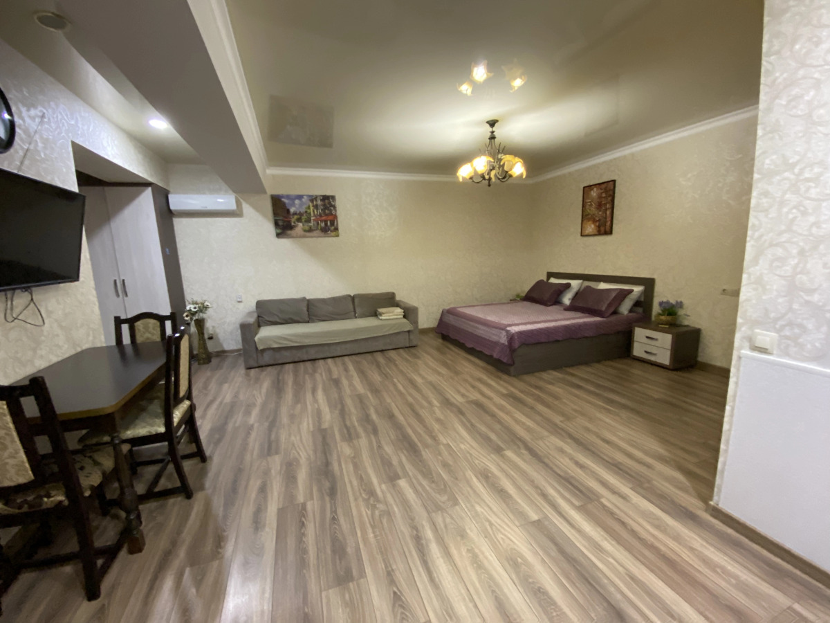 Апартаменты Студия в новостройке на первом этаже