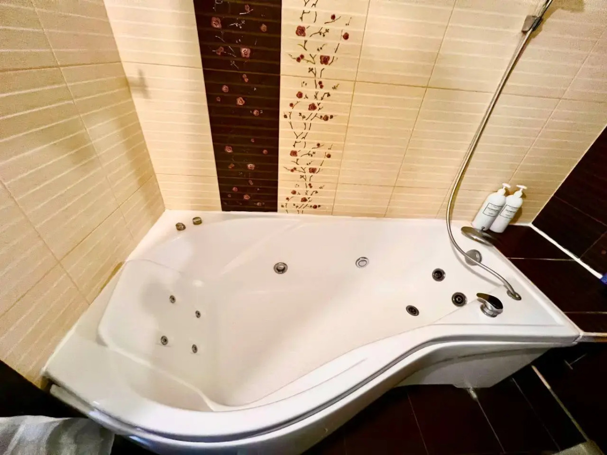 Апартаменты Центр восток отличная на Одесская 44к1