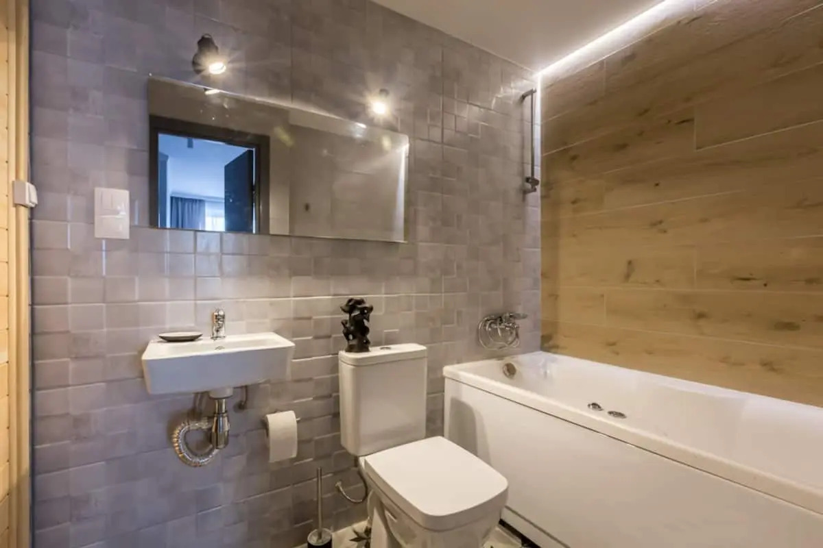 Апартаменты с Сауной и Джакузи Шале