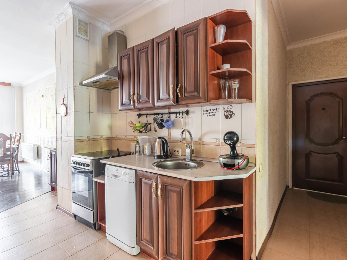 Апартаменты У Финляндского Вокзала и Крейсера Авроры"