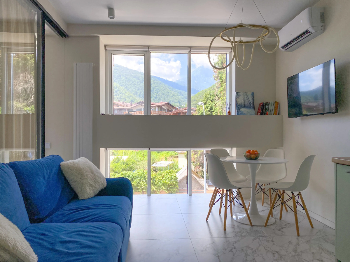 Квартира с видом на горы в центре Поляны