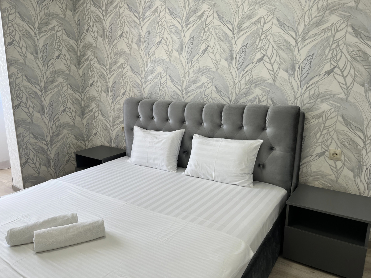 Квартира Апартаменты в Центре Гагры с Видом на Море и Горы