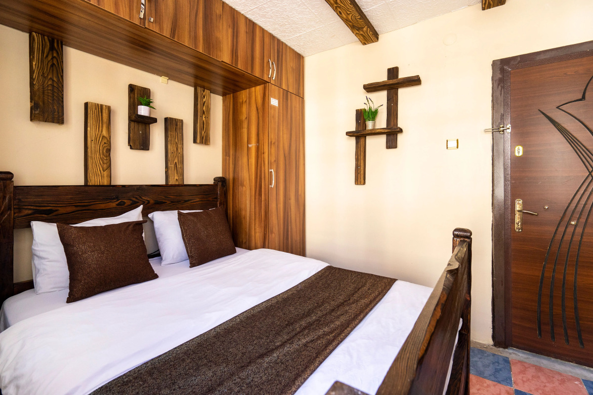 Pi Home & Apartments