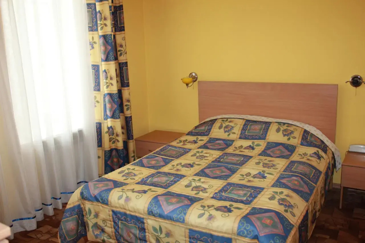 Отель Веста