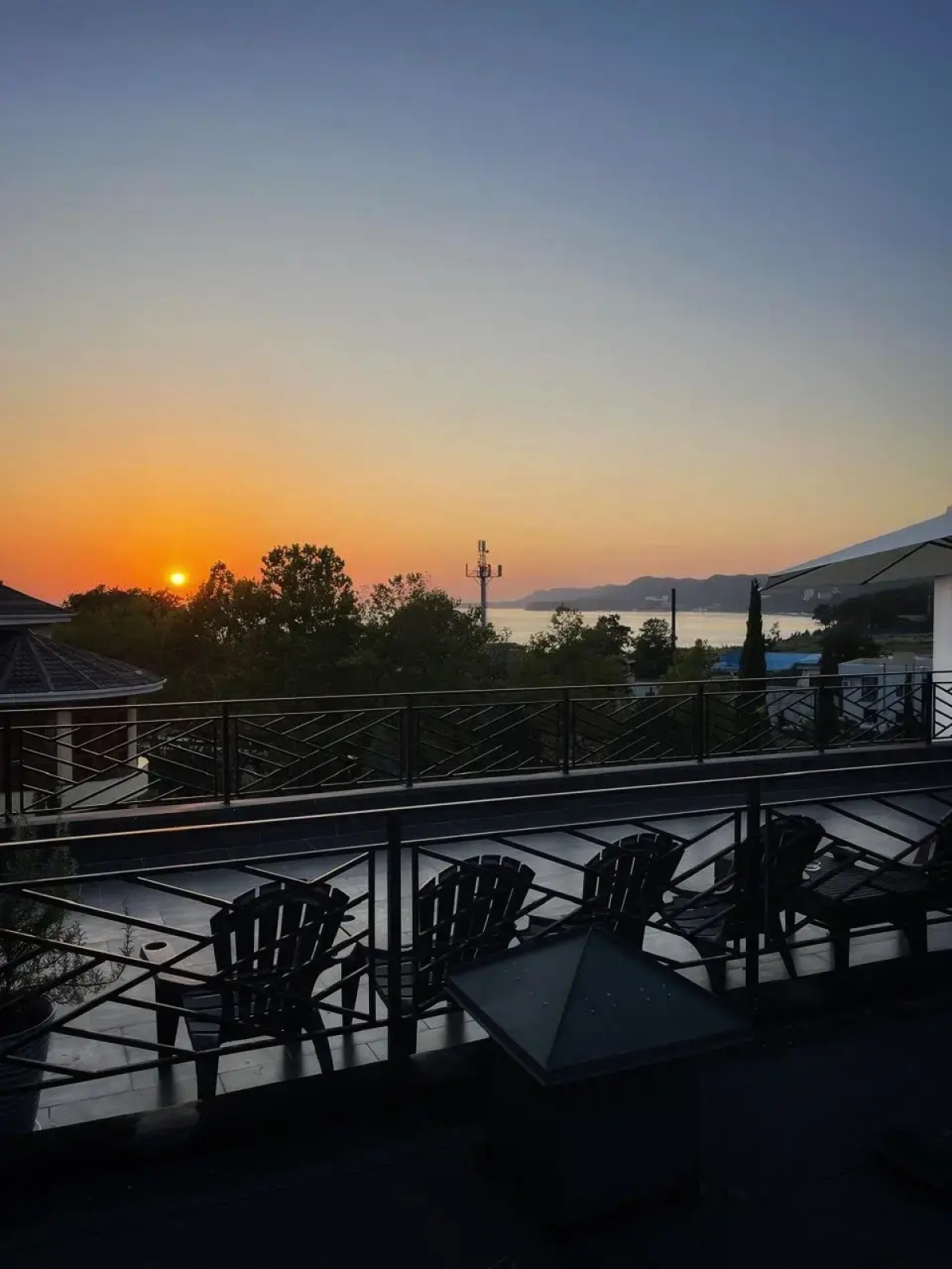 Апартаменты с видом на море и горы