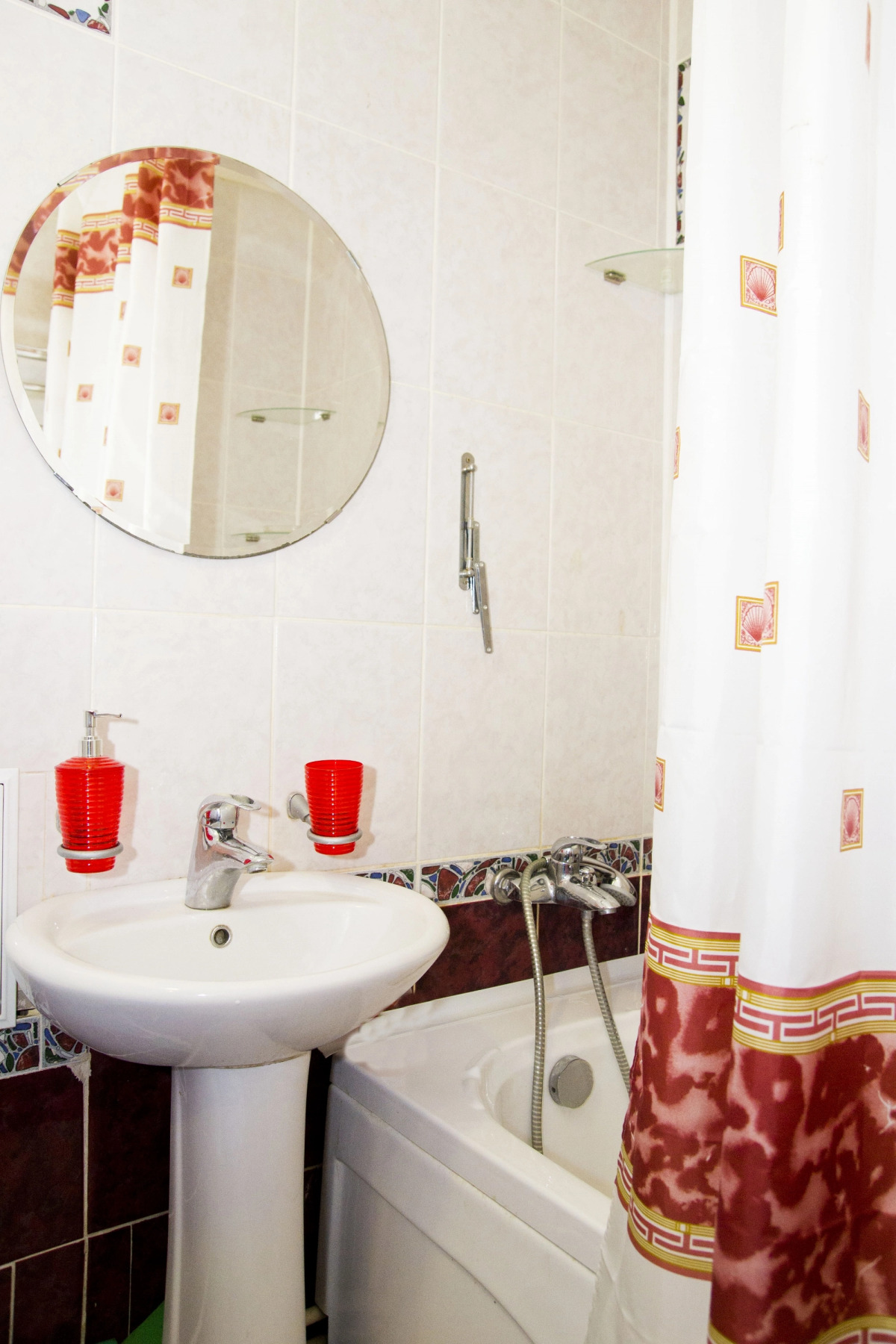 Апартаменты на Иртышской набережной 29