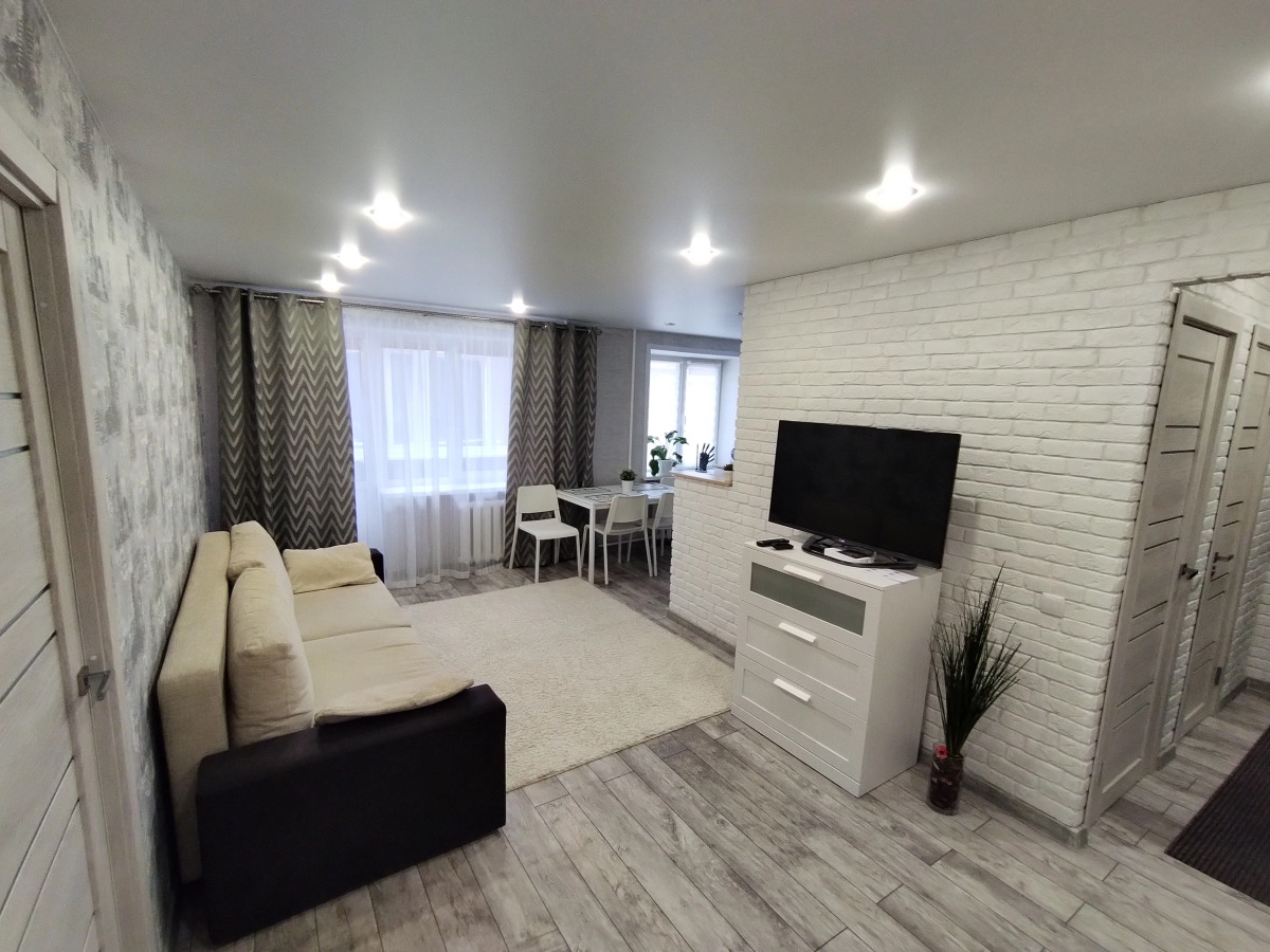 Апартаменты Ленина 3