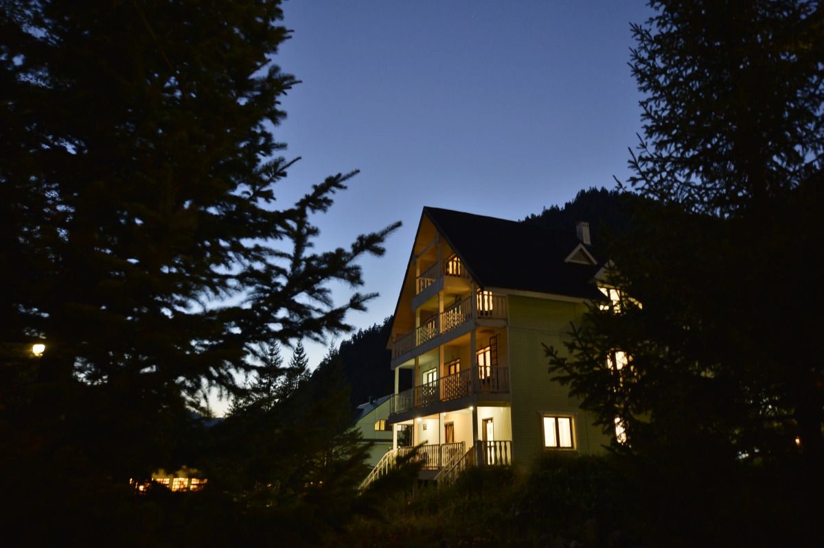 Отель ГК Ареда 1 - Mountain