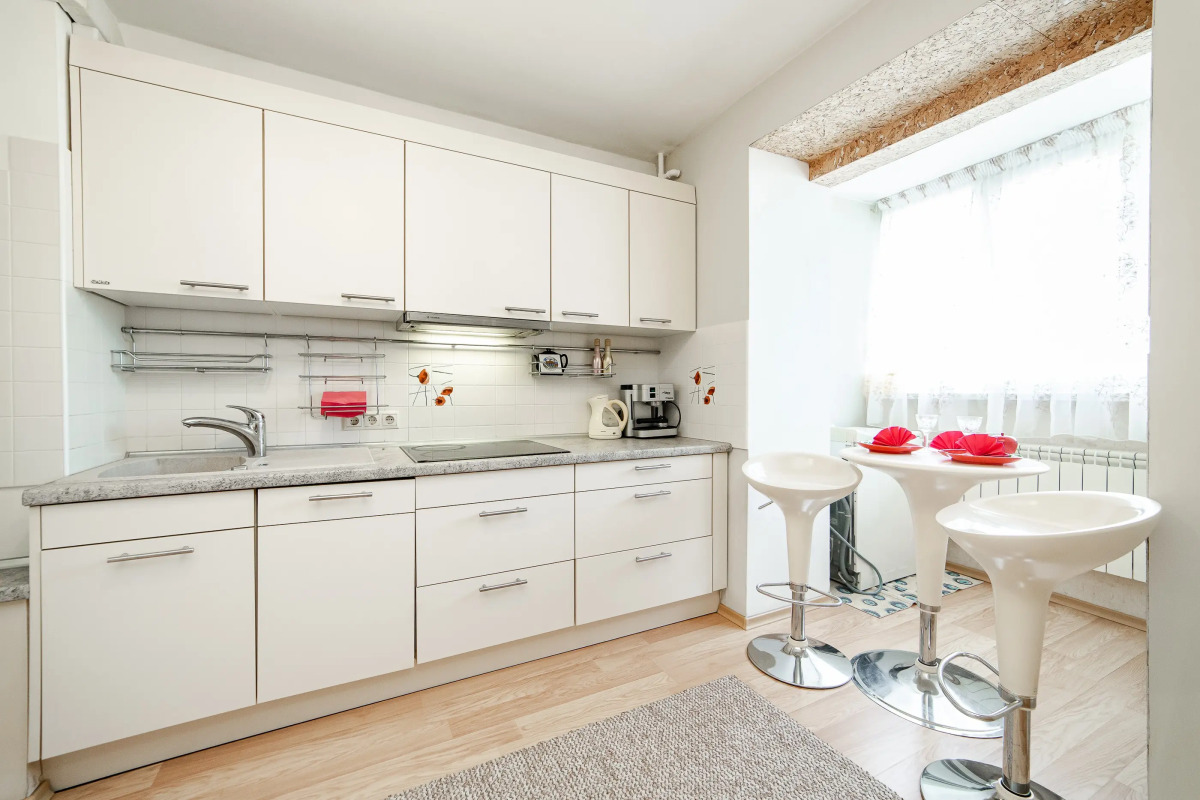 Трехкомнатные апартаменты GALLERY Minsk на Мельникайте с балконом