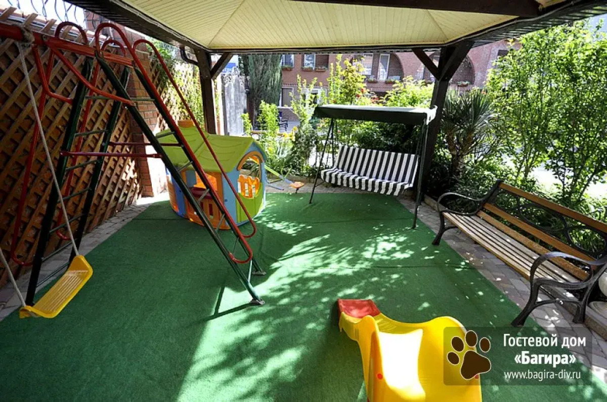 Отель Багира