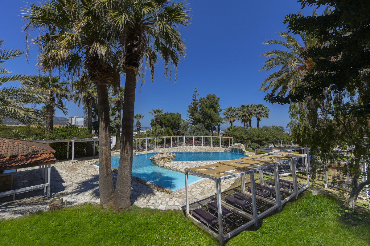 Отель Latchi Family Resort