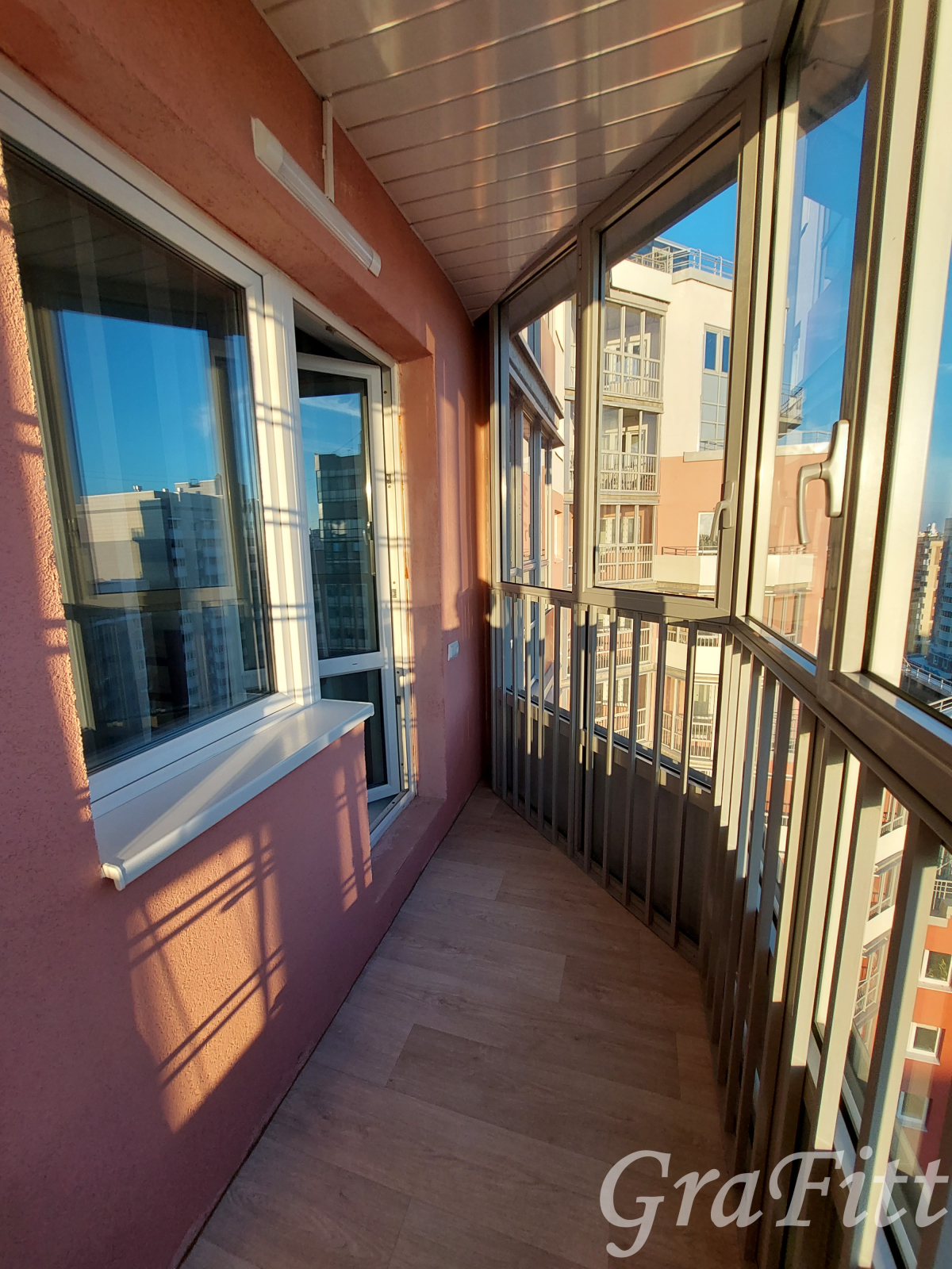 Апартаменты Grafitt в самом центре на Поморской