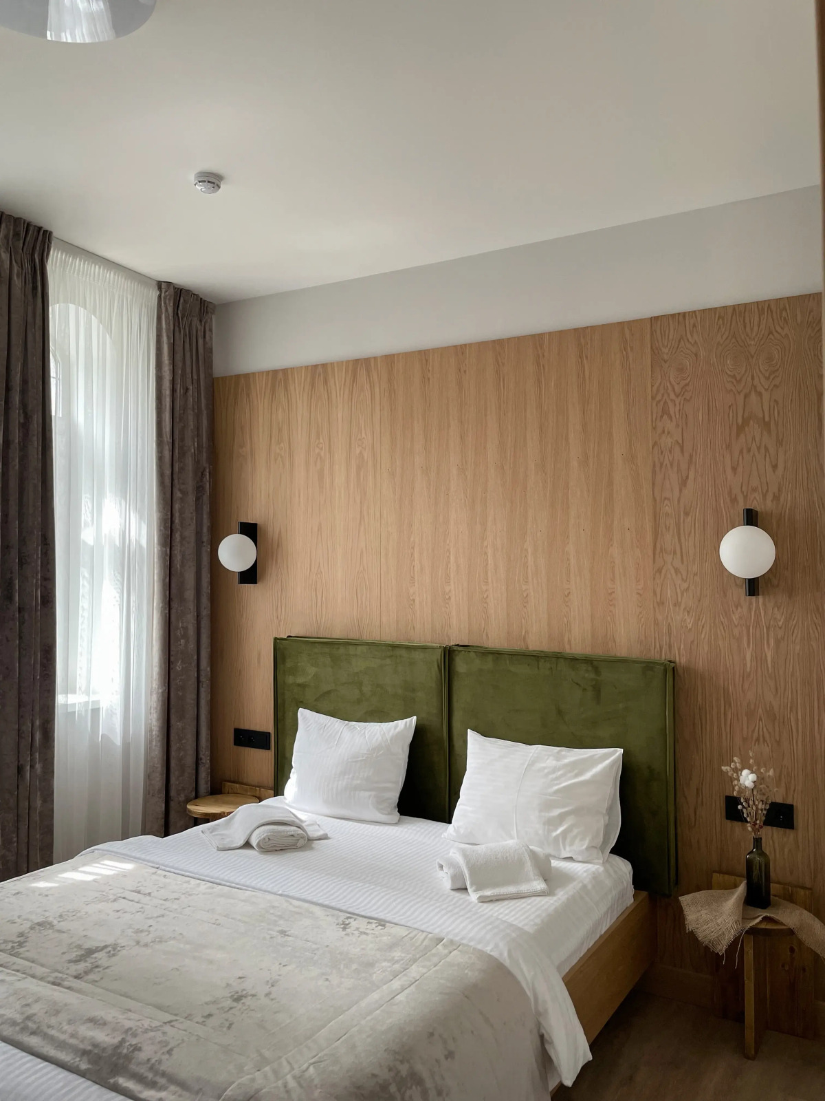 Отель Лес Георга