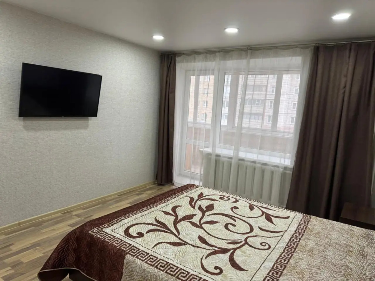 Квартира 2х-комнатная с  Хорошим Ремонтом