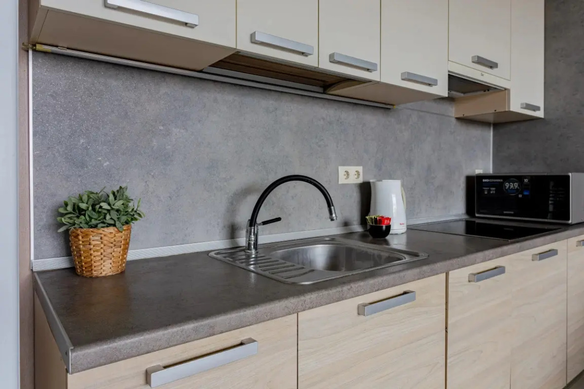 Апартамент Солнечный в центре Сочи у моря с балконом