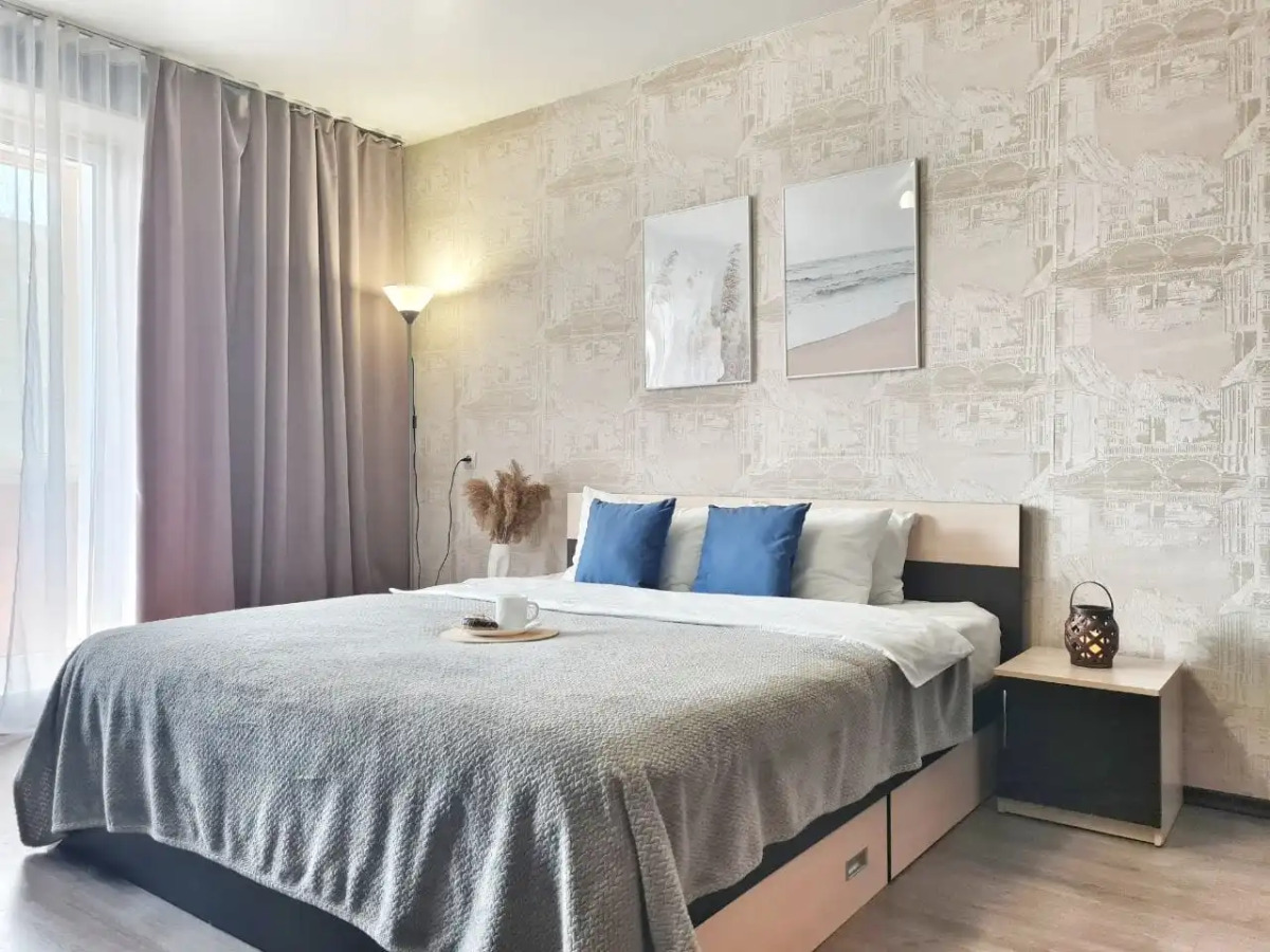 Апартаменты на Салютной, 21