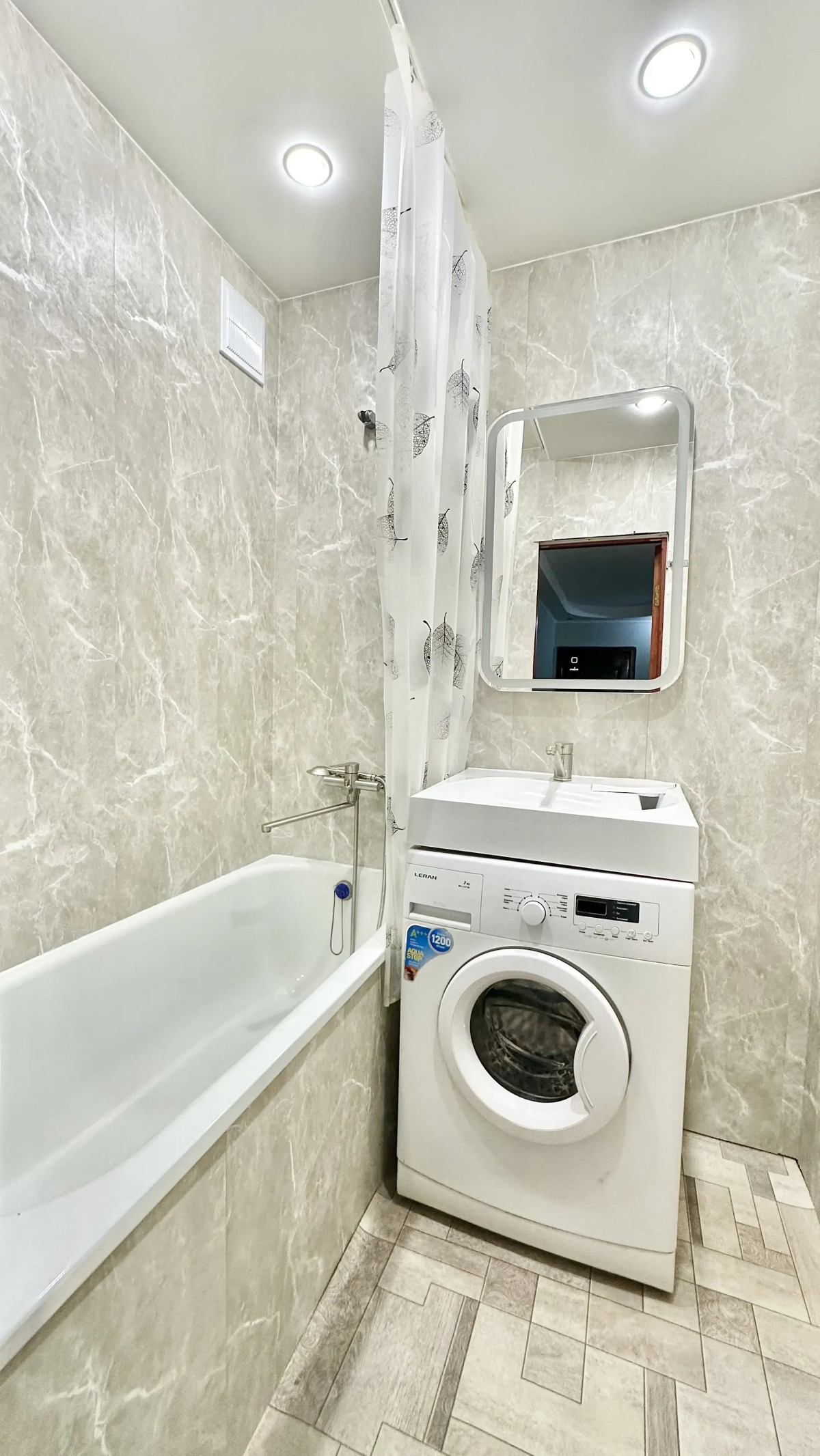 Квартира 2-х. Комнатные Квартиры на Ленина 128