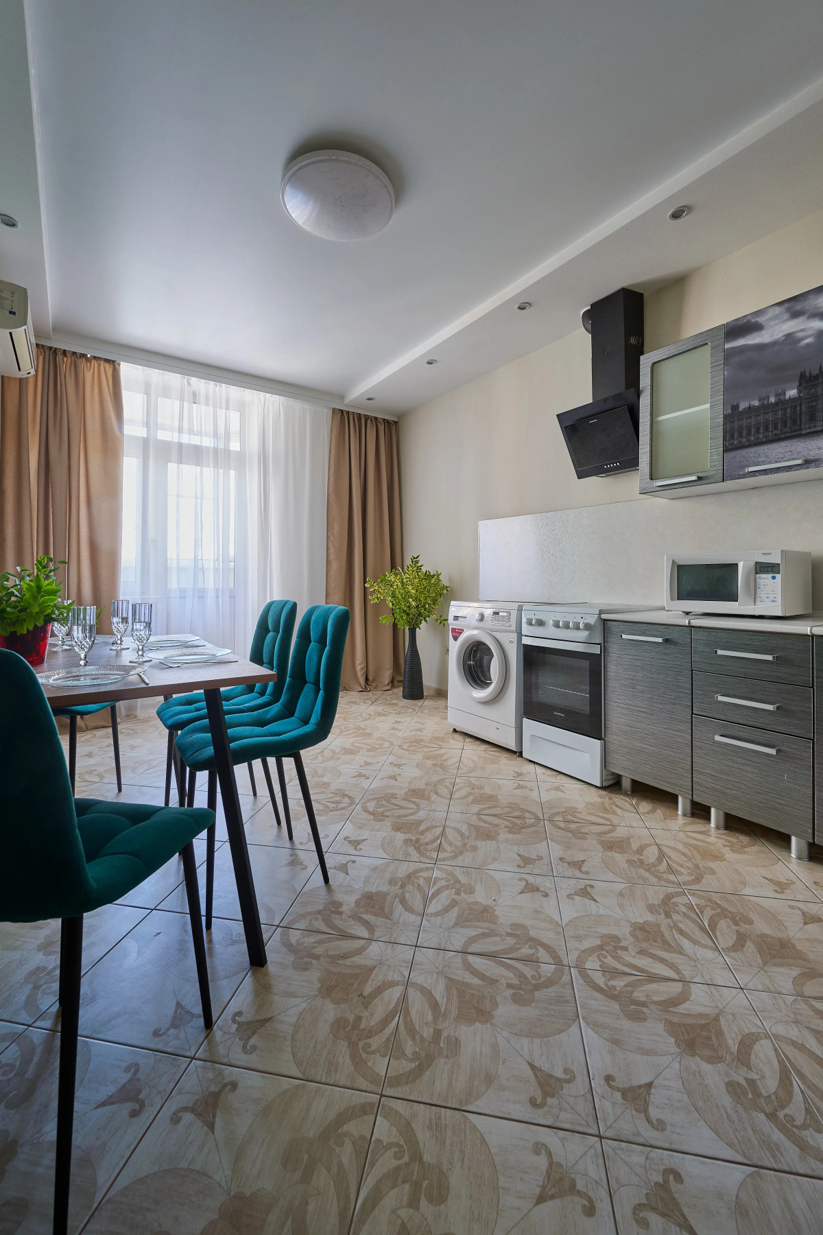 Квартира Дизaйнeрскaя Двушкa с Видoм на Стадион Kрaснoдaр