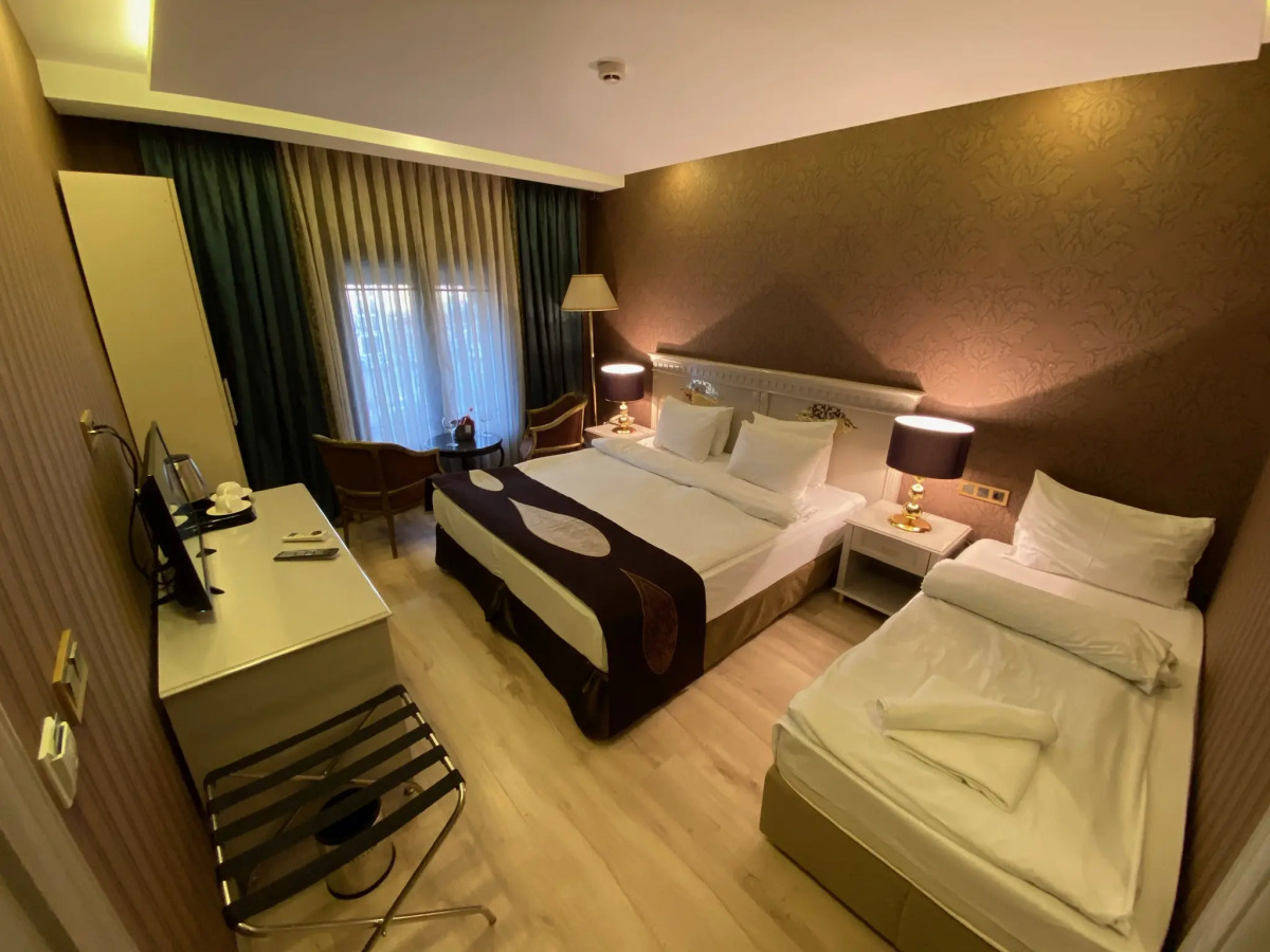 Отель Golden Gate