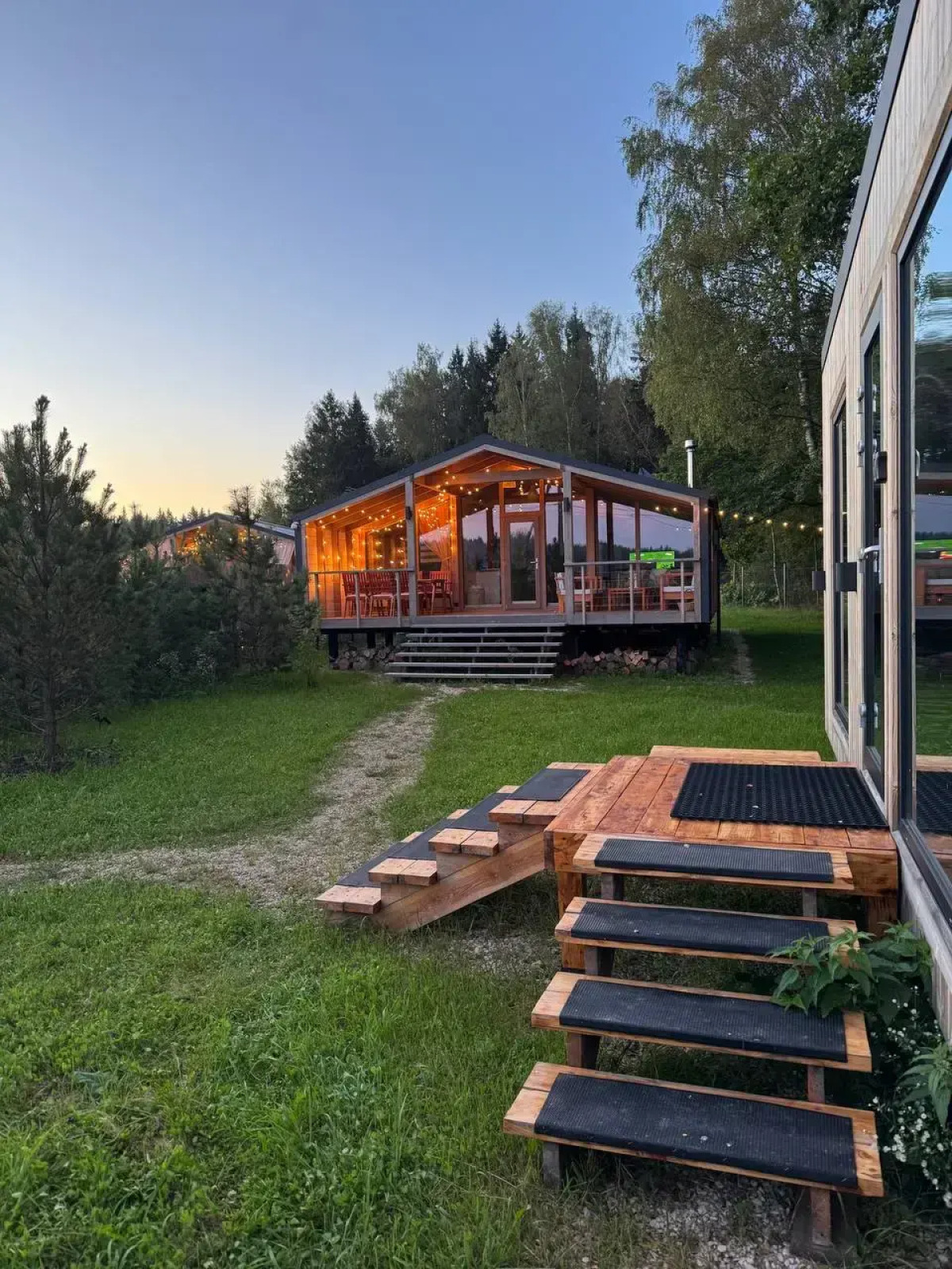 Частный дом с баней и чаном у воды и леса