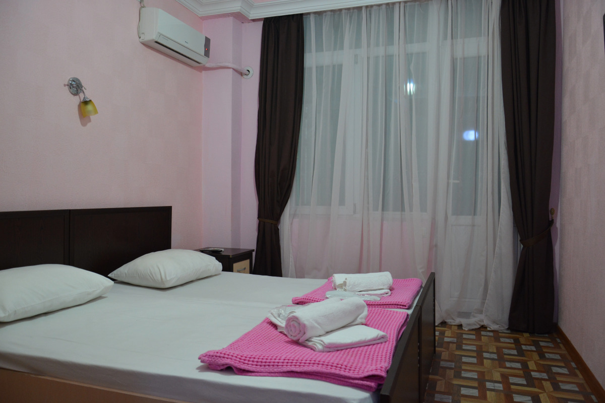 Отель Nine Brothers